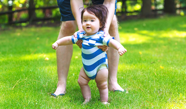 When to Expect Your Baby to Learn to Walk?