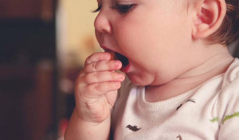 preventing choking in babies and early toddlers